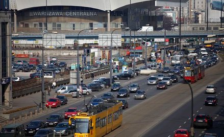 Podejrzana paczka w autobusie. Zablokowane centrum Warszawy
