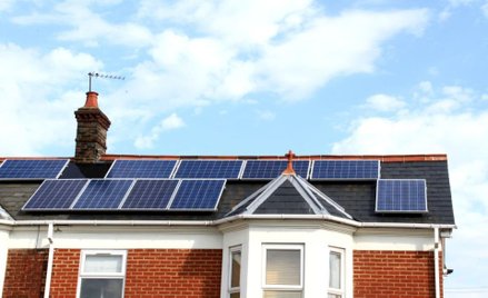 Brytyjczycy oddadzą zieloną energię do sieci za darmo