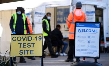 Punkt testowania na COVID-19 w Londynie