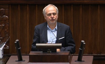 Projekt ustawy referował w imieniu rządu wiceminister finansów i gospodarki Jarosław Neneman