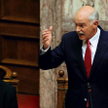 Grecki premier Jeorjos Papandreu stara się przekonać świat, że uratuje Grecję. Inwestorzy jednak nad