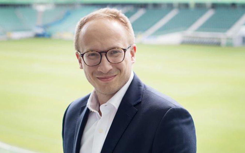 Dr Jakub Laskowski jest dyrektorem ds. prawnych i administracji sportowej w Legii Warszawa