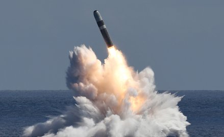 Wystrzelenie pocisku Trident przez okręt typu Ohio