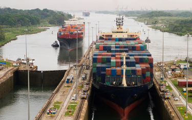 Kanał Panamski dawkuje ruch statków