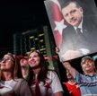 Turcja: Erdogan kontynuuje czystkę po puczu