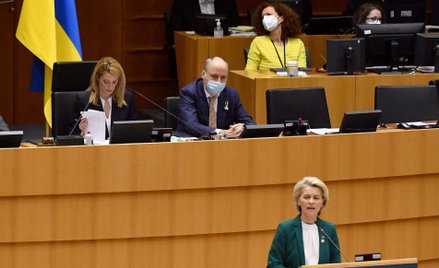 Komisja Europejska na razie nie uruchamia żadnych mechanizmów relokacji uchodźców (na zdj. Ursula vo