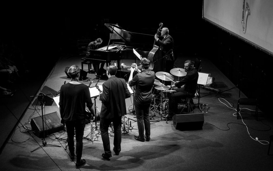 Sławek Jaskułke Sextet