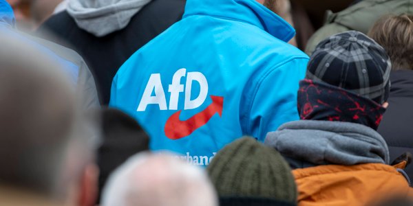 Niemcy: AfD z rekordowym wynikiem w sondażu. Ma już 28 proc.