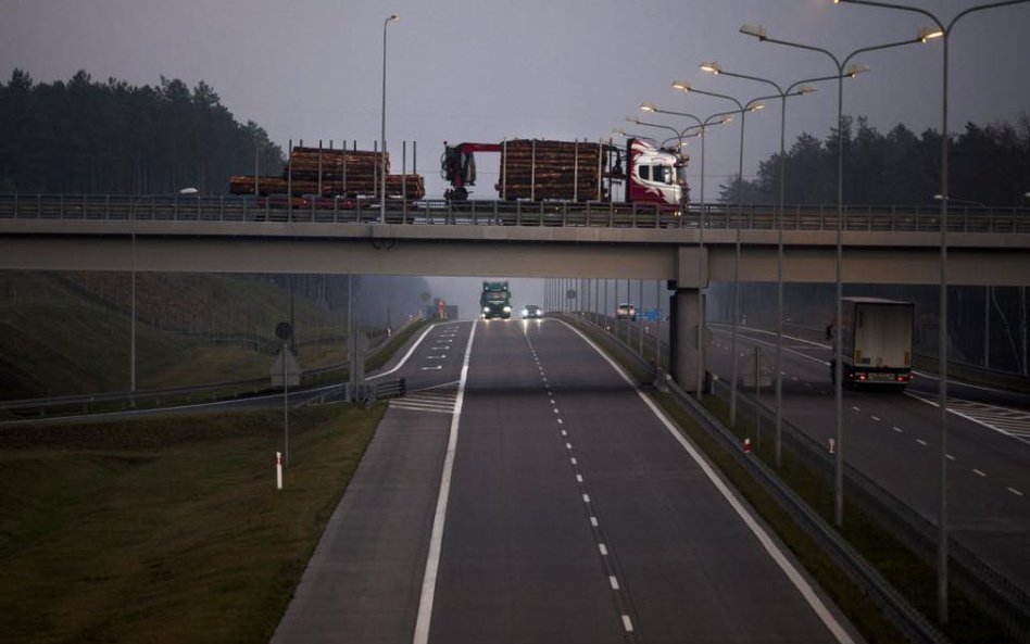 Drogowcy zakorkują autostradę pod Warszawą
