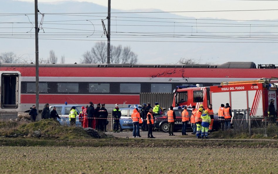 Włochy: Katastrofa kolejowa pod Mediolanem. Dwie osoby nie żyją