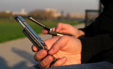 Ogólny zakaz pobierania opłat może być ustanowiony niezależnie od wybranego instrumentu płatniczego