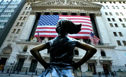 Rekordy na Wall Street po wygranej Trumpa. Dziś decyzja Fedu