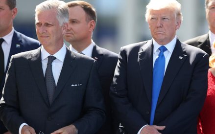 Król Filip w towarzystwie Donalda Trumpa