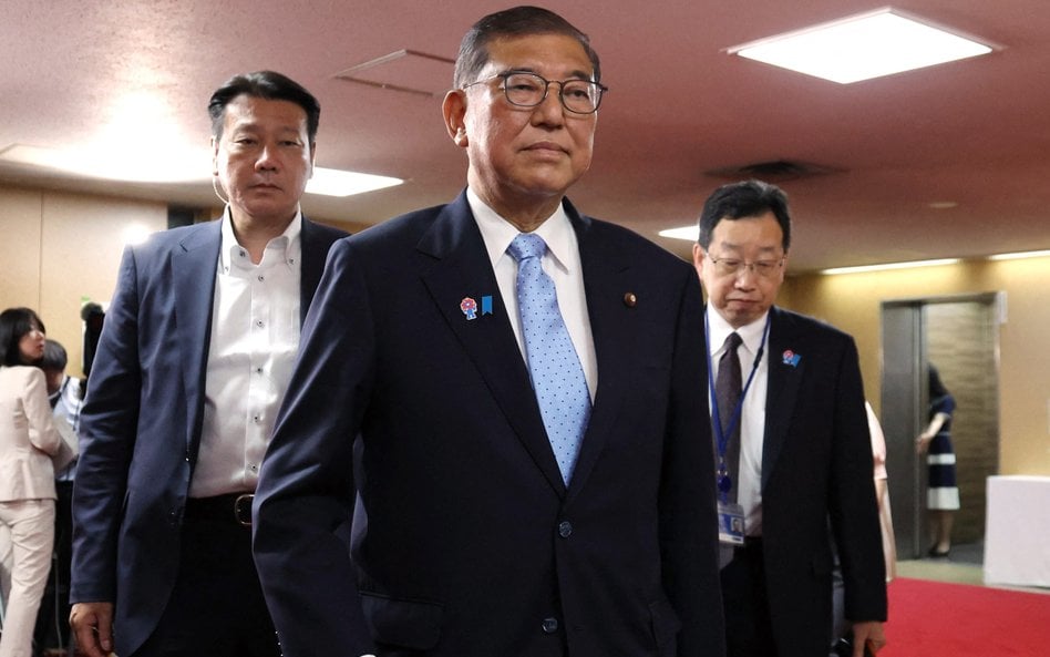 We wtorek japońskie media podawały, że Shigero Ishiba, premier Japonii (w środku) może złożyć dymisj