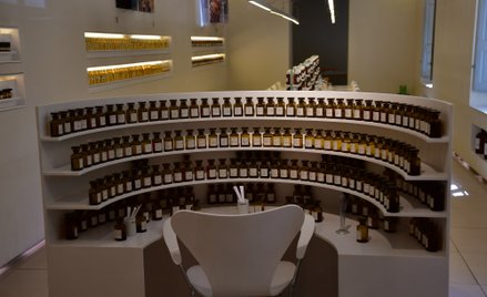 Avon świętuje jubileusz flakonem perfum za 5000 złotych