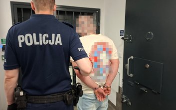 W aucie znajdowały się dzieci w wieku 3 oraz 12 lat.