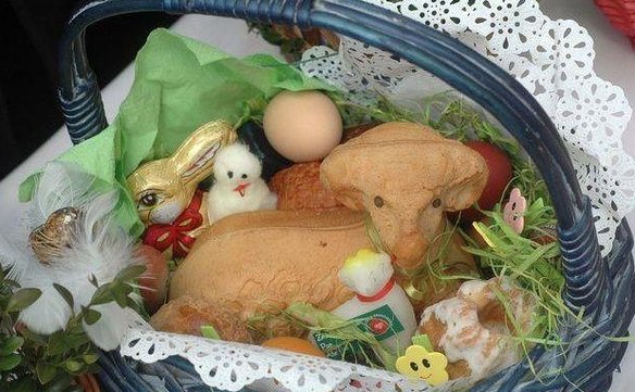 Tradycyjne święcenia pokarmów.