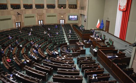 Sejm w nocy przyjął "tarczę antykryzysową"