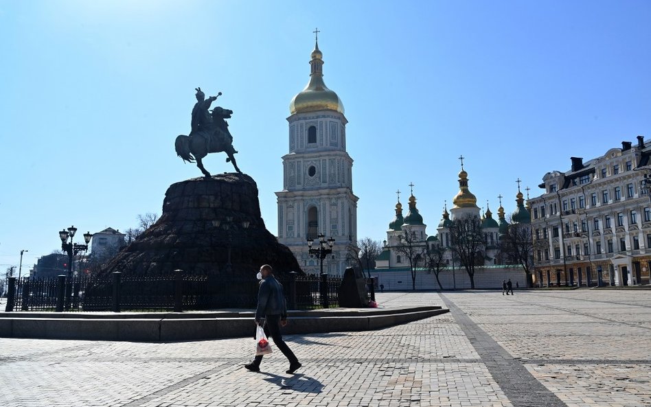 Na Ukrainie walka z epidemią w rękach oligarchów