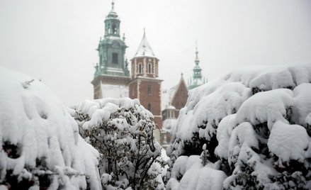 Zaśnieżony Wawel w Krakowie