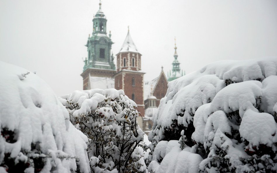 Zaśnieżony Wawel w Krakowie