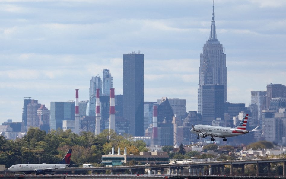 Na lotnisku LaGuardia w Nowym Jorku średni czas opóźnienia samolotu to 62 minuty