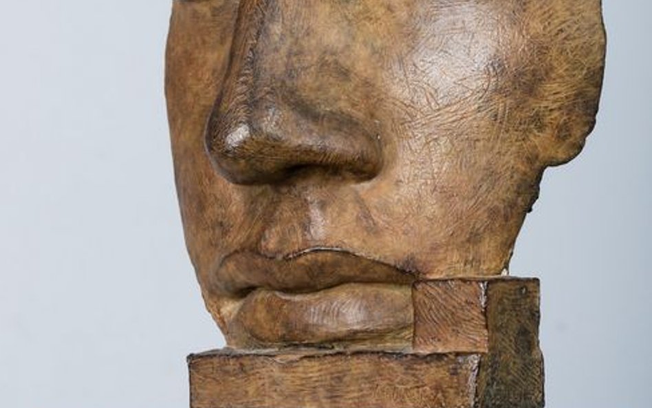Brązowy odlew głowy Adriana – autorstwa Igora Mitoraja