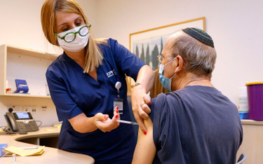 Izrael zaprzestaje podawania 3. dawki chorym onkologicznie