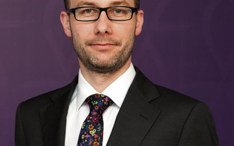 Paweł Homiński, członek zarządu Noble Funds TFI, zastrzega, że zatrudnianie specjalistów od analiz m
