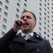 Poseł PiS Janusz Kowalski oraz były prezes stowarzyszenia Marsz Niepodległości Robert Bąkiewicz podc