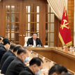Kim Dzong Un w czasie spotkania kierownictwa Partii Pracujących Korei