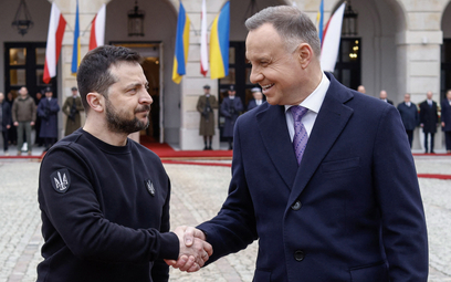 Wołodymyr Zełenski został oficjalnie przywitany przez Andrzej Dudę na dziedzińcu Pałacu Prezydenckie