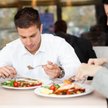 PIT od pracownika, gdy koszt wyżywienia w podróży służbowej przekracza limit diet