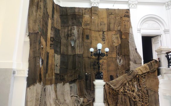 Monumentalna interwencja przestrzenna Ibrahima Mahamy