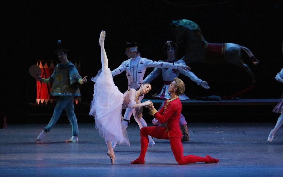 DZIADEK DO ORZECHÓW, Anna Nikulina, Denis Rodkin, Damir Yusupov