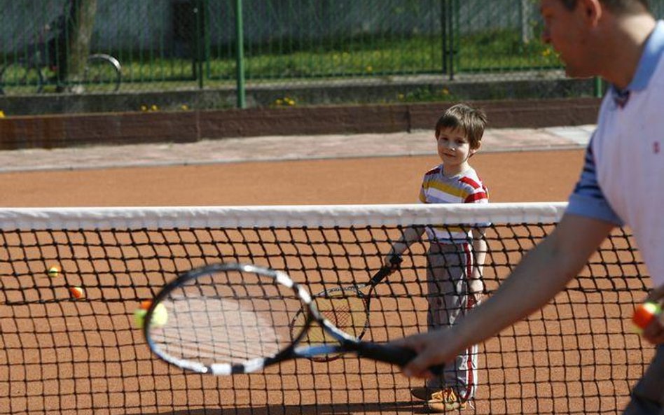 Dzieci uczą się od dorosłych zainteresowania sportem