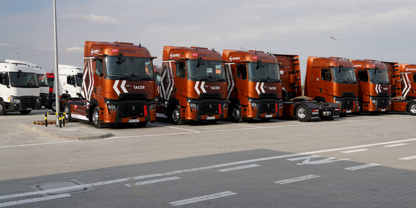 Record March in truck registrations