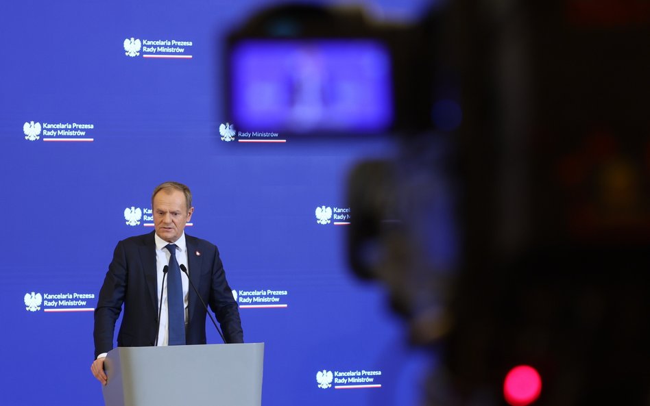 Premier Donald Tusk podczas konferencji prasowej po posiedzeniu rządu