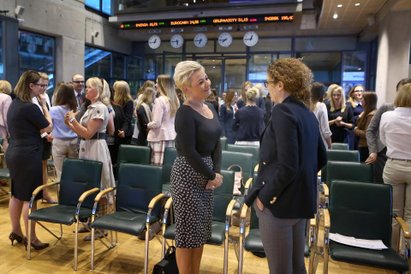 Rozmowy kuluarowe przeciągnęły się do późnego wieczoru. Wśród uczestników konferencji Iwona Sroka, b