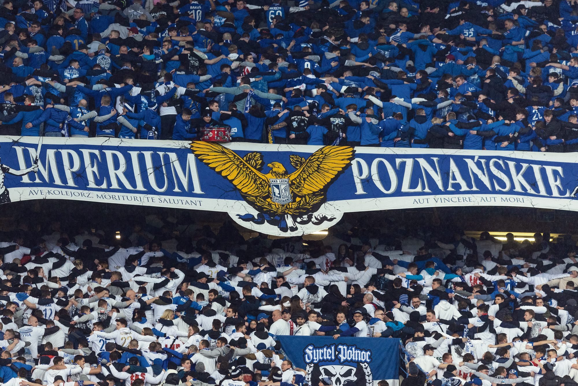 Fani na całym świecie robią „Poznań”. Czy Oasis skorzysta z zaproszenia Lecha?