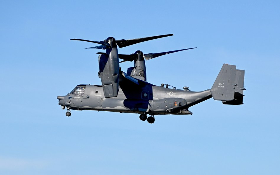 Samolot armii Stanów Zjednoczonych Bell Boeing V-22 Osprey na lotnisku w podrzeszowskiej Jasionce