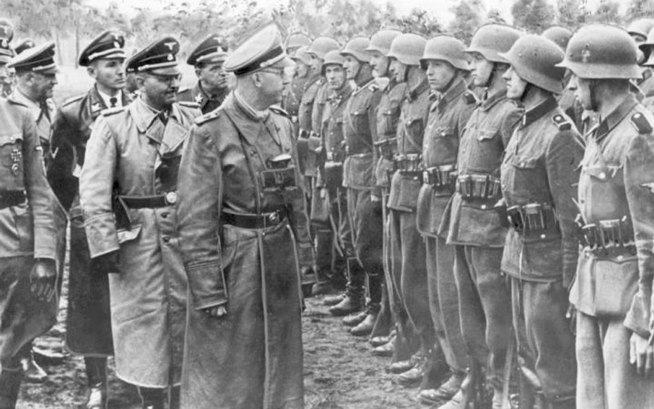 Polscy prokuratorzy poszukują zbrodniarzy SS w dziesięciu krajach.