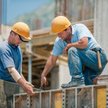 Regiony przyciągające nowe inwestycje mają znaczny niedobór fachowców z branży budowlanej