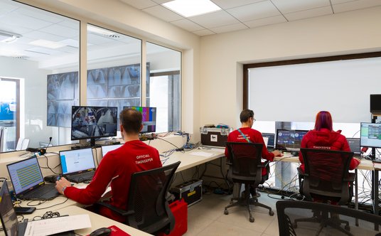 Obsługa systemu pomiaru czasu na igrzyskach Milano Cortina.