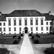 Męskie I Państwowe Liceum i Gimnazjum im. Stefana Batorego w Warszawie. Fotografia sprzed 1939 r.