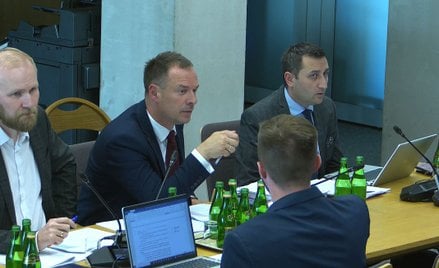 Projekt rządowy prezentował między innymi wiceminister sportu i turystyki Piotr Borys