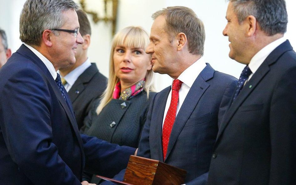 Bronisław Komorowski, Elżbieta Bieńkowska, Donald Tusk i lider PSL Janusz Piechociński. Dotąd kwesti