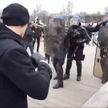 Francja: Władze zamykają zbiórkę na boksera, który skopał policjanta
