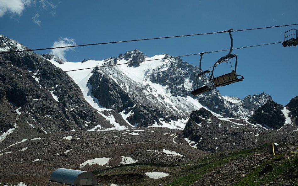 Tylko w Szwajcarii w latach 1973–2016 zanikło ponad 1000 lodowców.