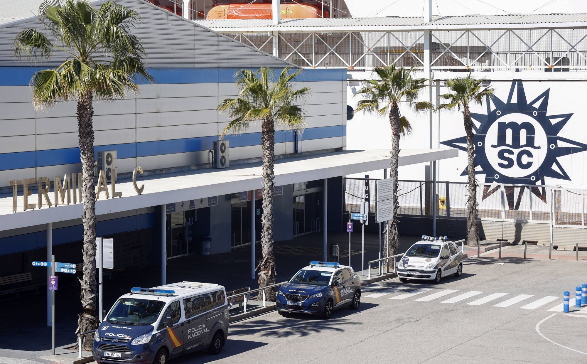 Barcelona zamyka dwa terminale dla wycieczkowców. Przywożą za dużo turystów